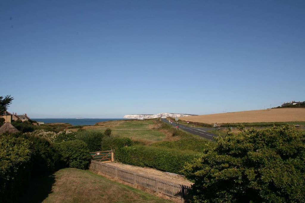 Greystone Cottage - Sea Views, Short Stroll To A Beautiful Sandy Beach Brook  エクステリア 写真